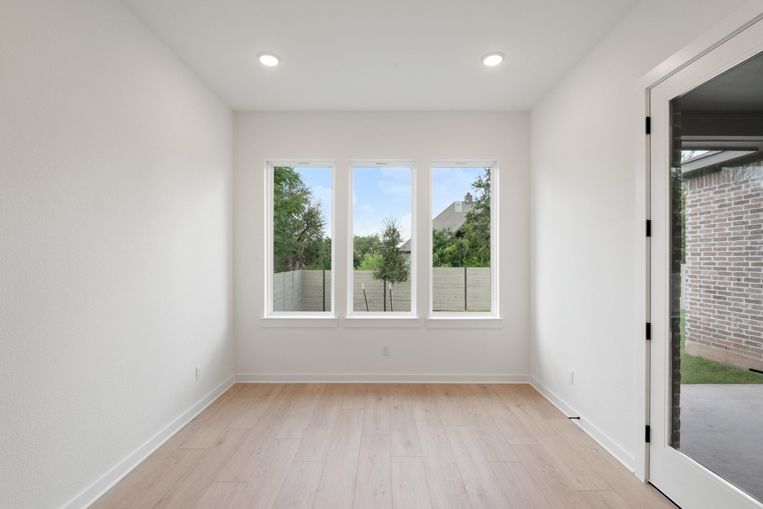 1114 Blue Moon Drive Georgetown, TX 78628 - Photo 20 of 39 an empty room with a window