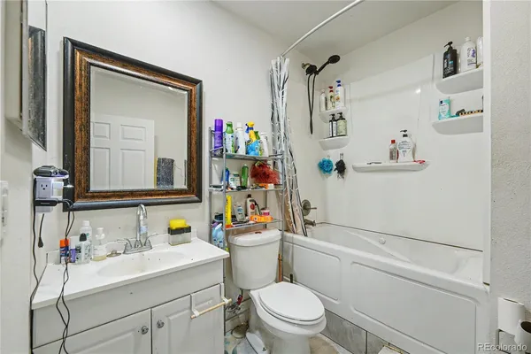 $649,900 | 19130 East Adriatic Circle, Aurora, CO 80013