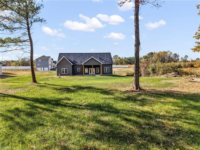$479,000 | 176 Cricket's Run, Lexington, NC 27295
