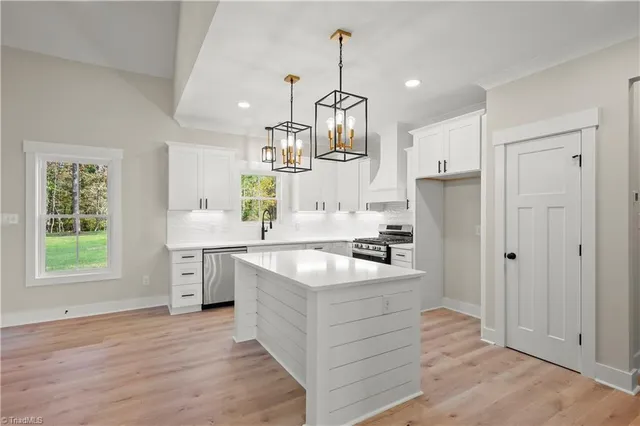 $479,000 | 176 Cricket's Run, Lexington, NC 27295