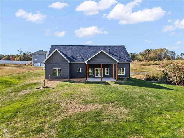 $479,000 | 176 Cricket's Run, Lexington, NC 27295