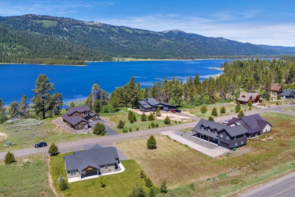 13140 Hawks Bay Road, Unit 24 Donnelly, ID 83615 - Photo 4 of 26 AI Rendering, A little too high!