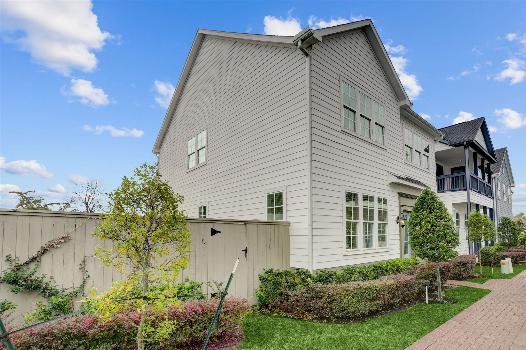 630 Delmar Street Houston, TX 77023 - Photo 2 of 27 a view of a house with a yard