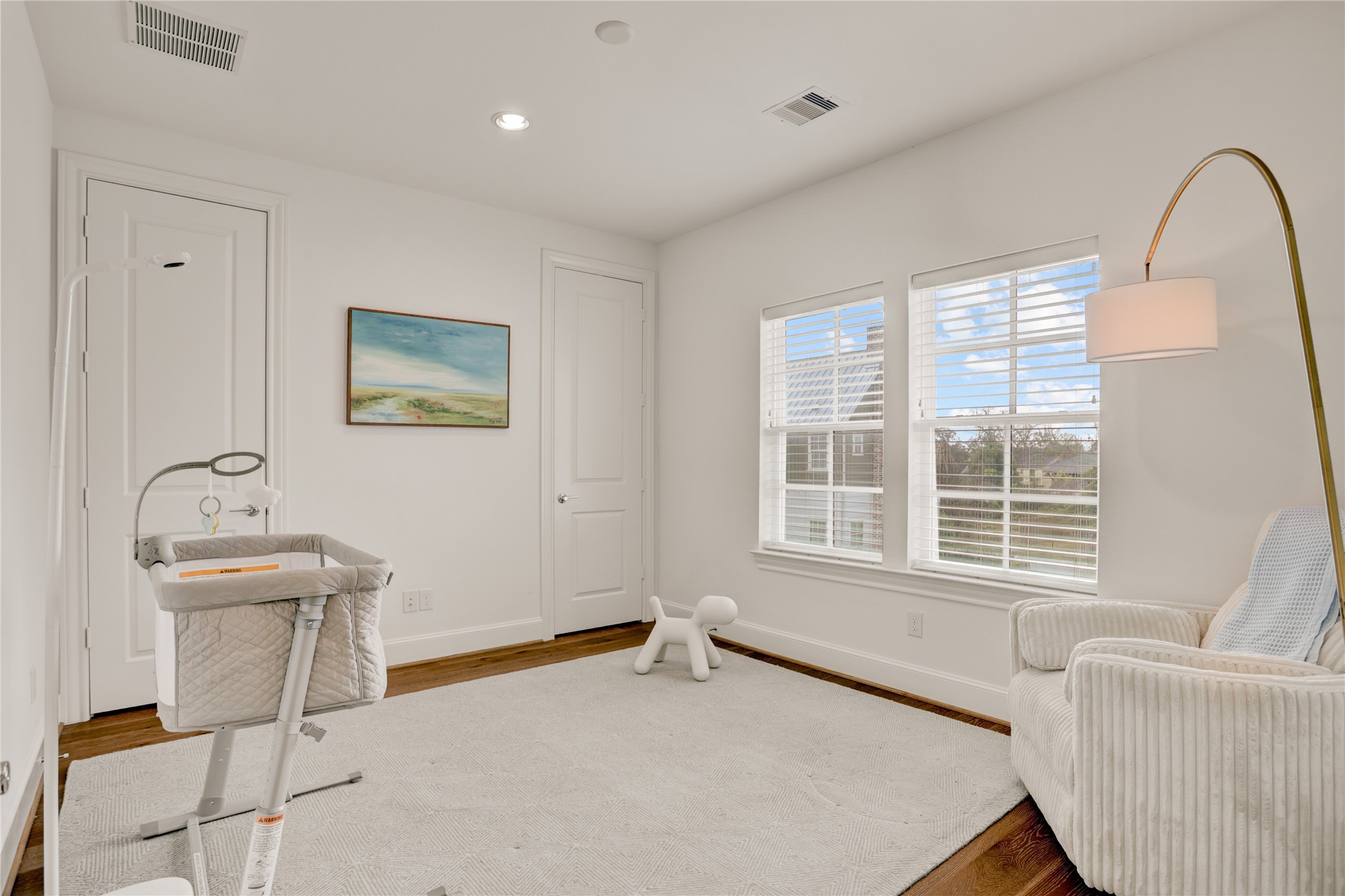 630 Delmar Street Houston, TX 77023 - Photo 21 of 27 a room with furniture and window