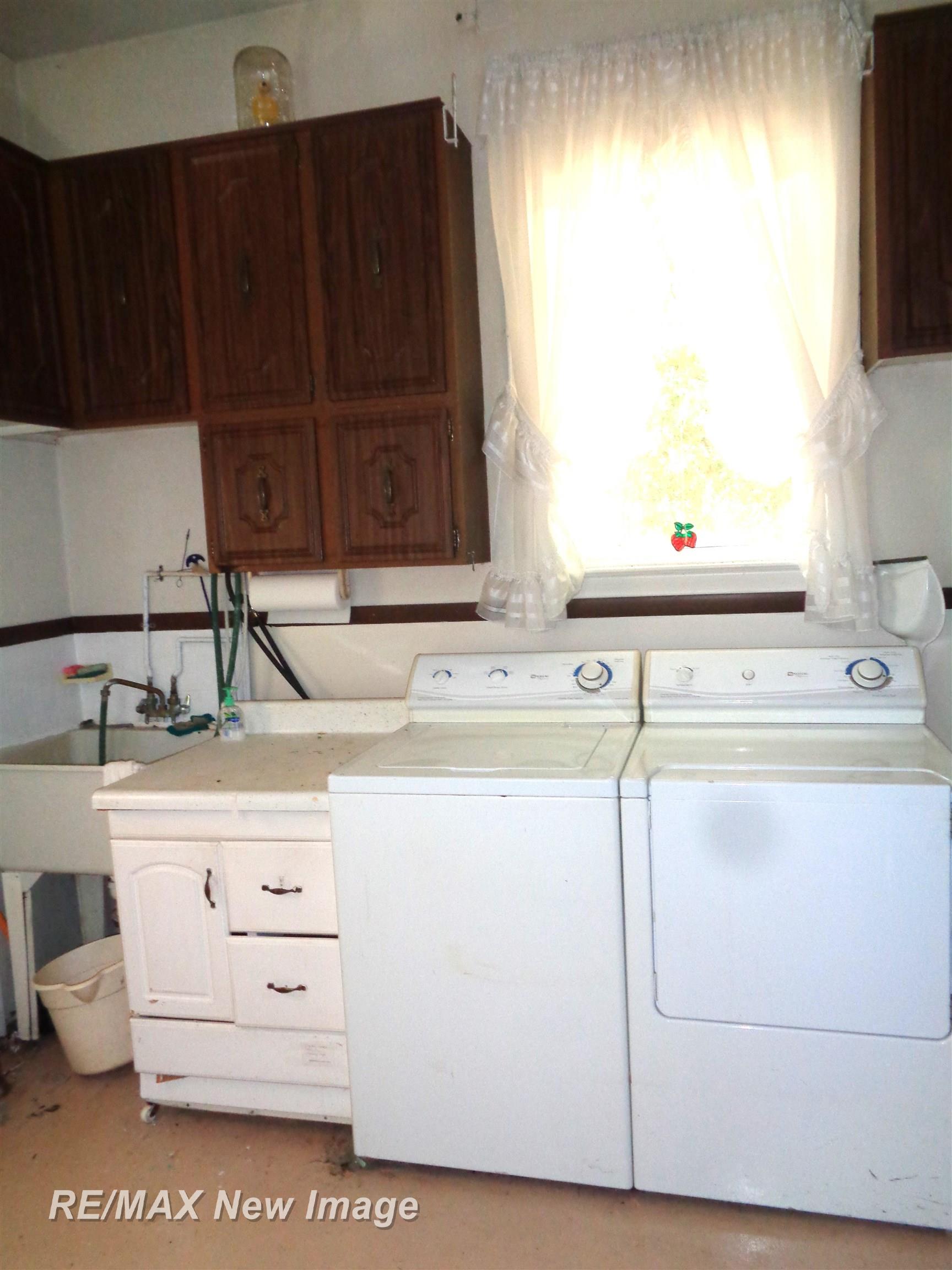 4740 South Washington Road Saginaw, MI 48601 - Photo 15 of 27 50159568-39a5e732-f39e-4c4d-9fff-294a48ede940.JPG
