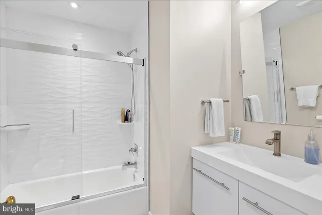 $4,750 | 2071 Van Tuyl Place, Falls Church, VA 22043