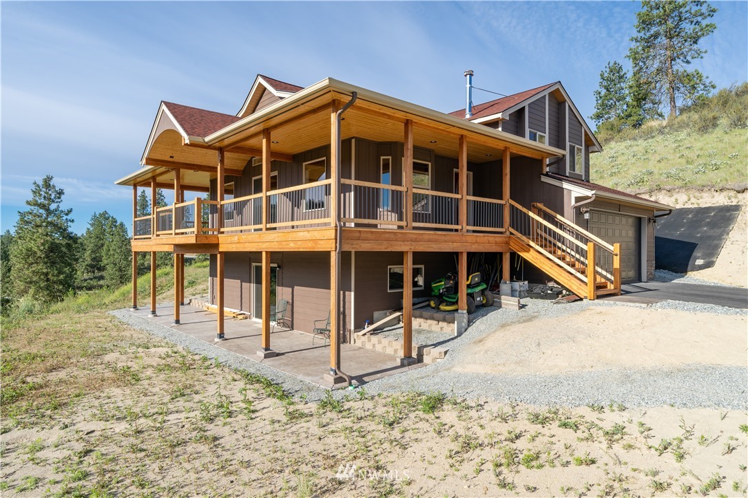 740 Chelan Trails Road Manson, WA 98831 - Photo 3 of 25 Gallery Image 3