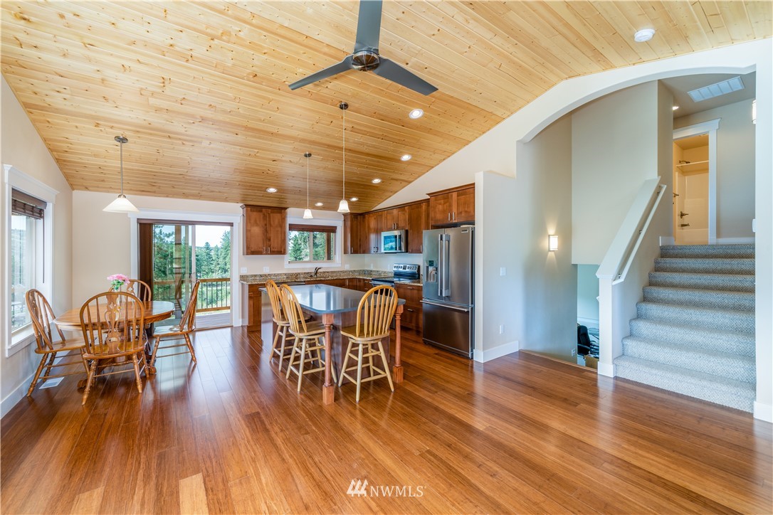 740 Chelan Trails Road Manson, WA 98831 - Photo 10 of 25 Gallery Image 10