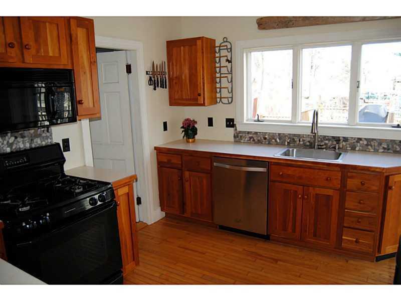 78 Surfsite Road South Portland, ME 04106 - Photo 10 of 28 Kitchen.