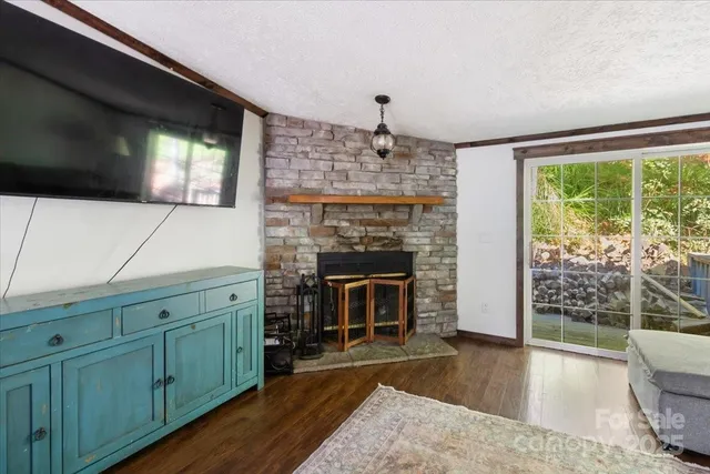 $395,000 | 24 Libby Drive, Unit 6, Weaverville, NC 28787