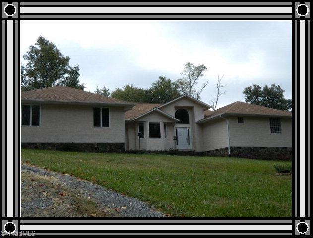 6149 Weaver Road Ronda, NC 28670 - Photo 1 of 1 Main View