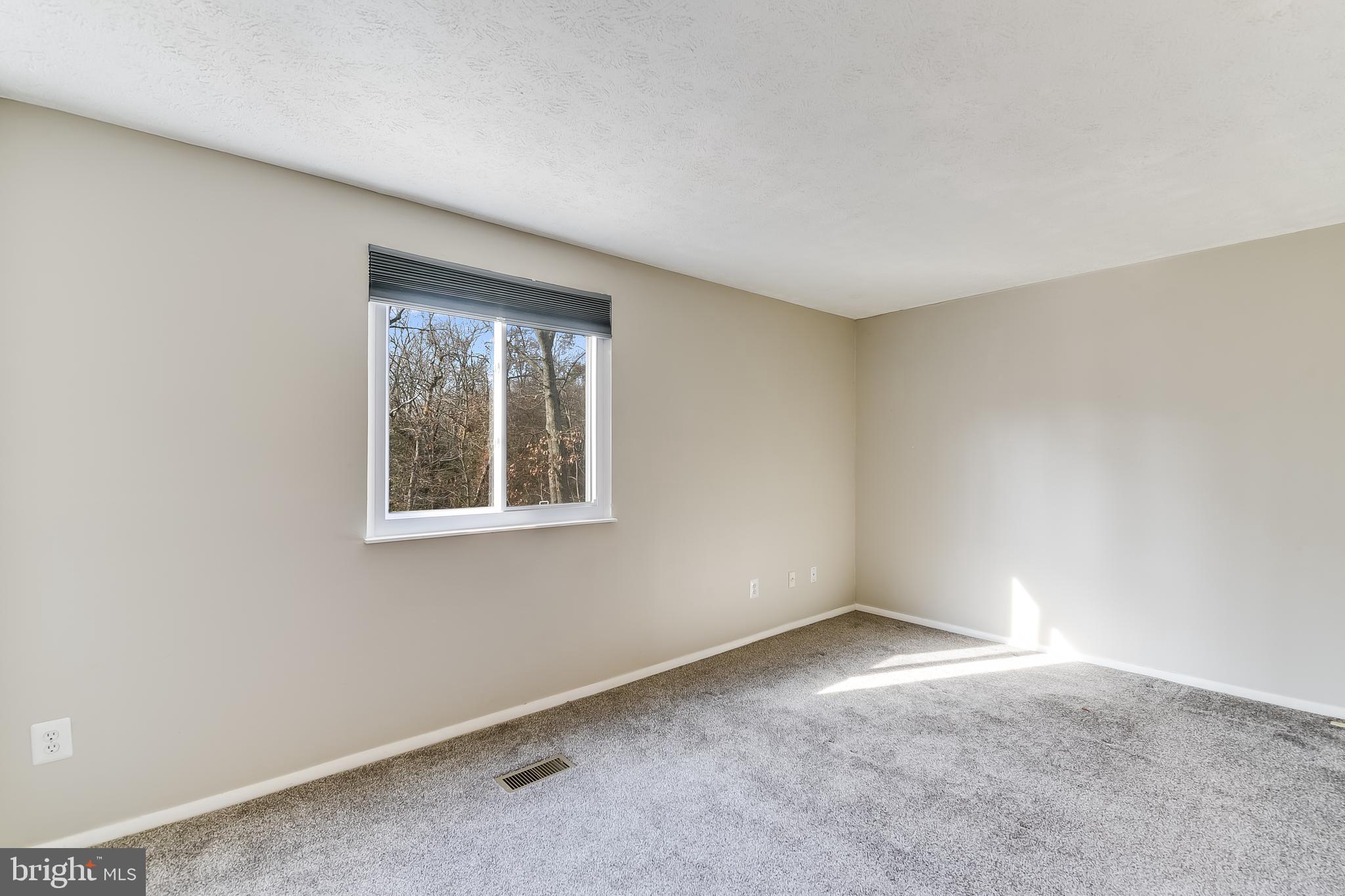 7946 Sutherland Court Pasadena, MD 21122 - Photo 22 of 39