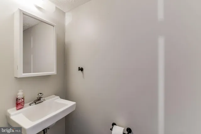 $340,000 | 7946 Sutherland Court, Pasadena, MD 21122