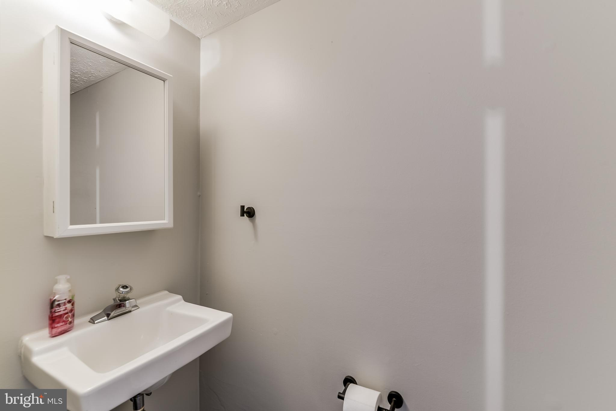 7946 Sutherland Court Pasadena, MD 21122 - Photo 36 of 39