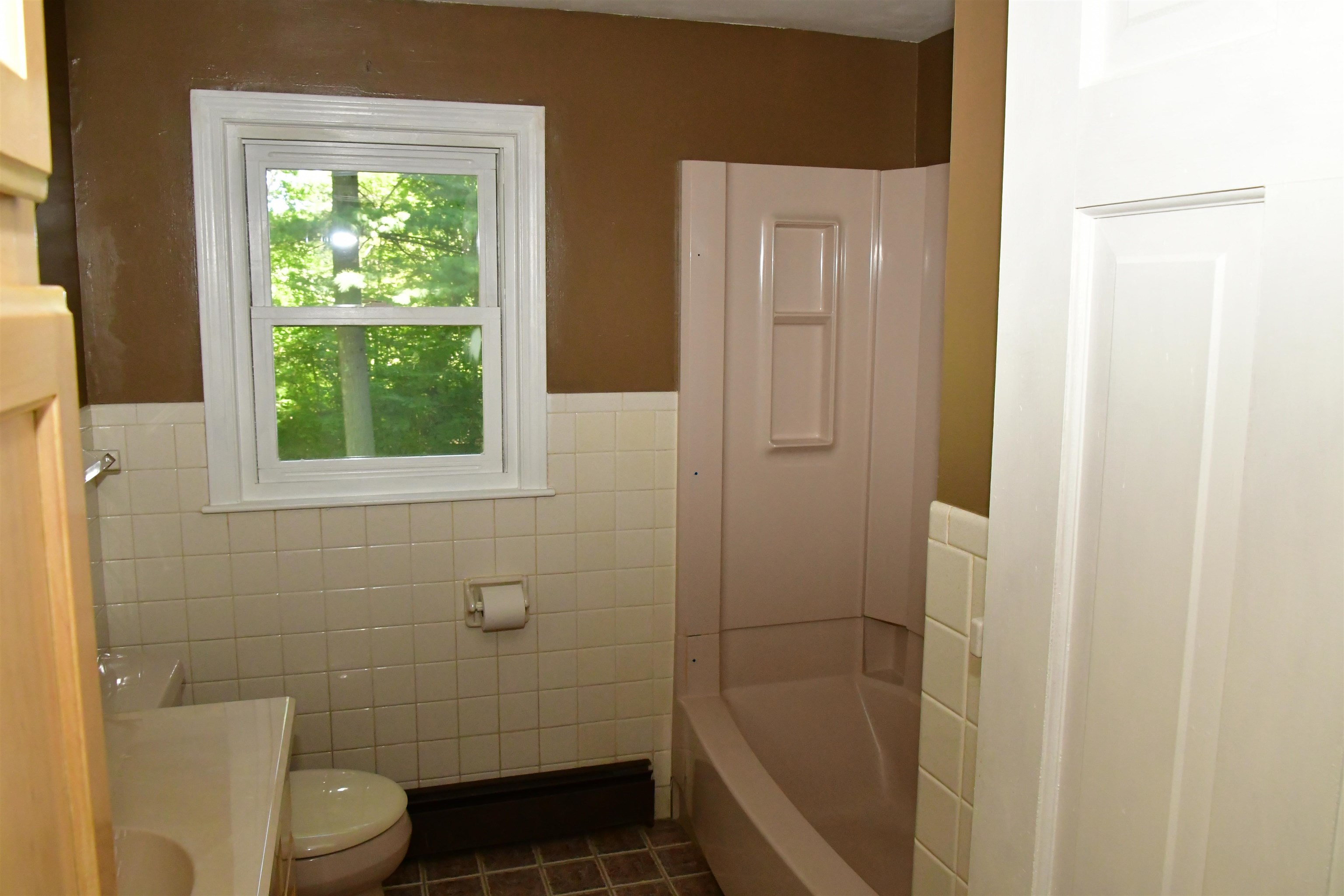 76 Woodridge Road Hampstead, NH 03826 - Photo 13 of 34
