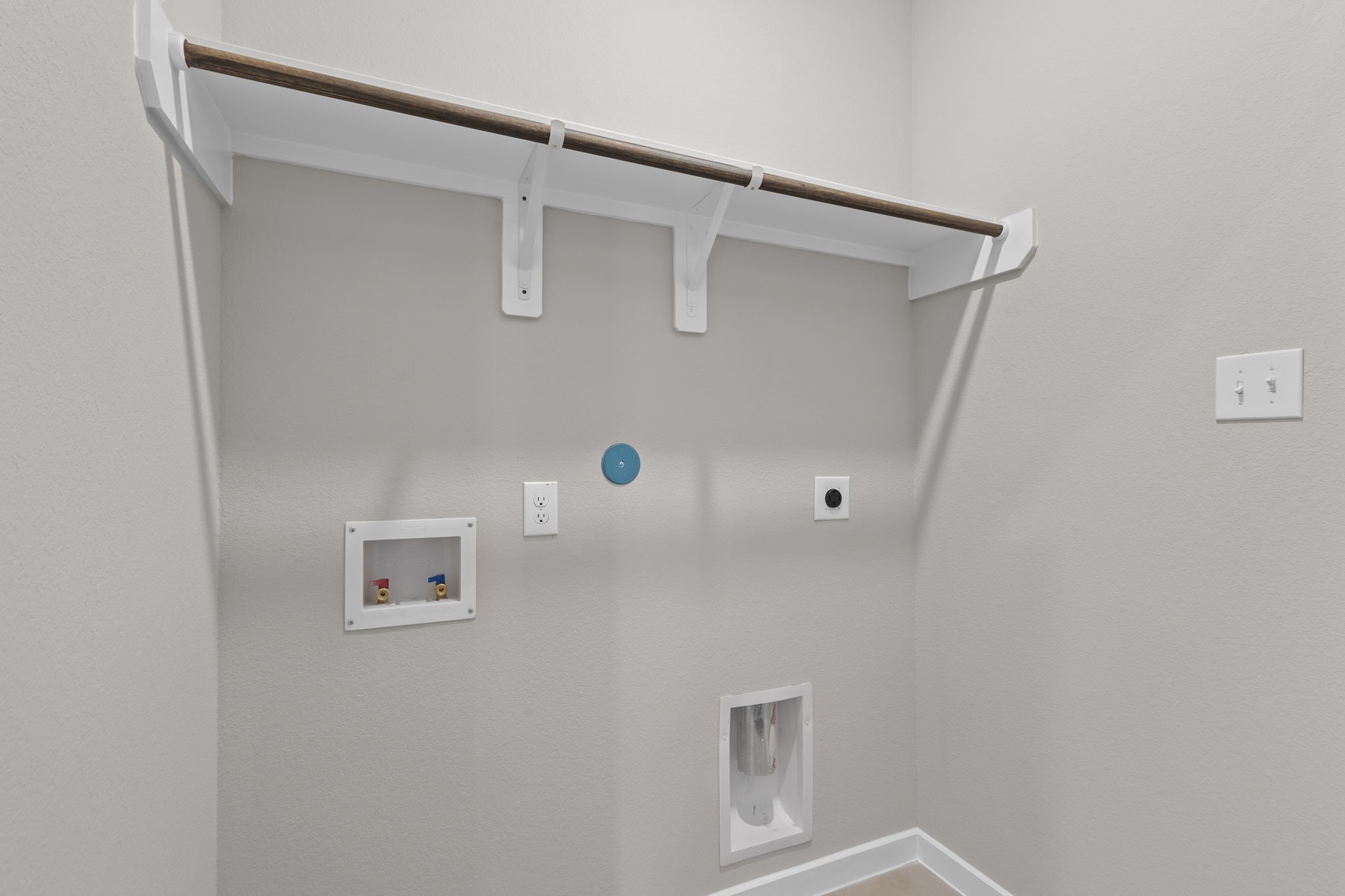 12339 Ridge Top Drive Conroe, TX 77304 - Photo 20 of 29 a view of an empty room