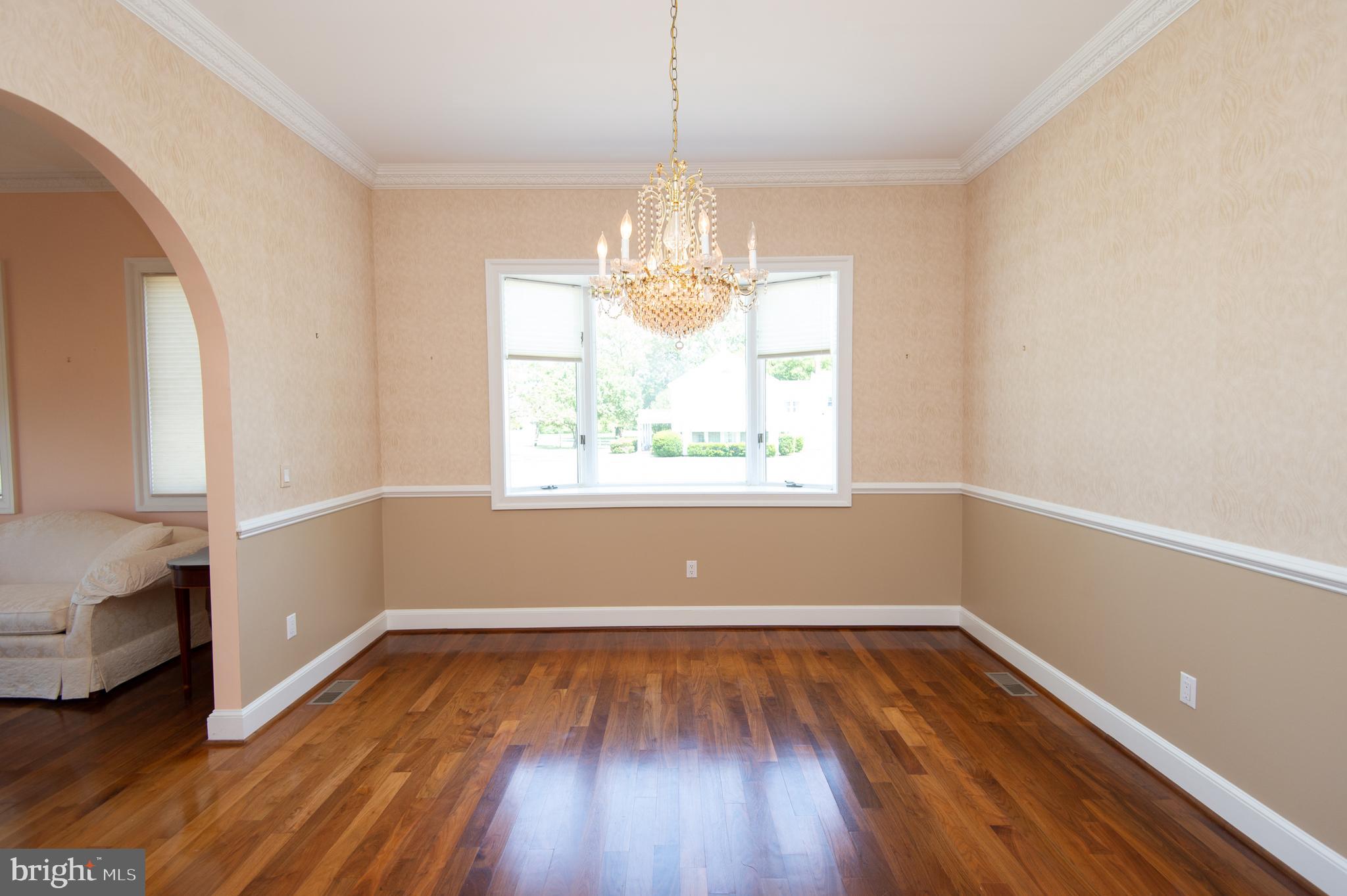 108 Riverside Drive Cambridge, MD 21613 - Photo 13 of 78 large dining room