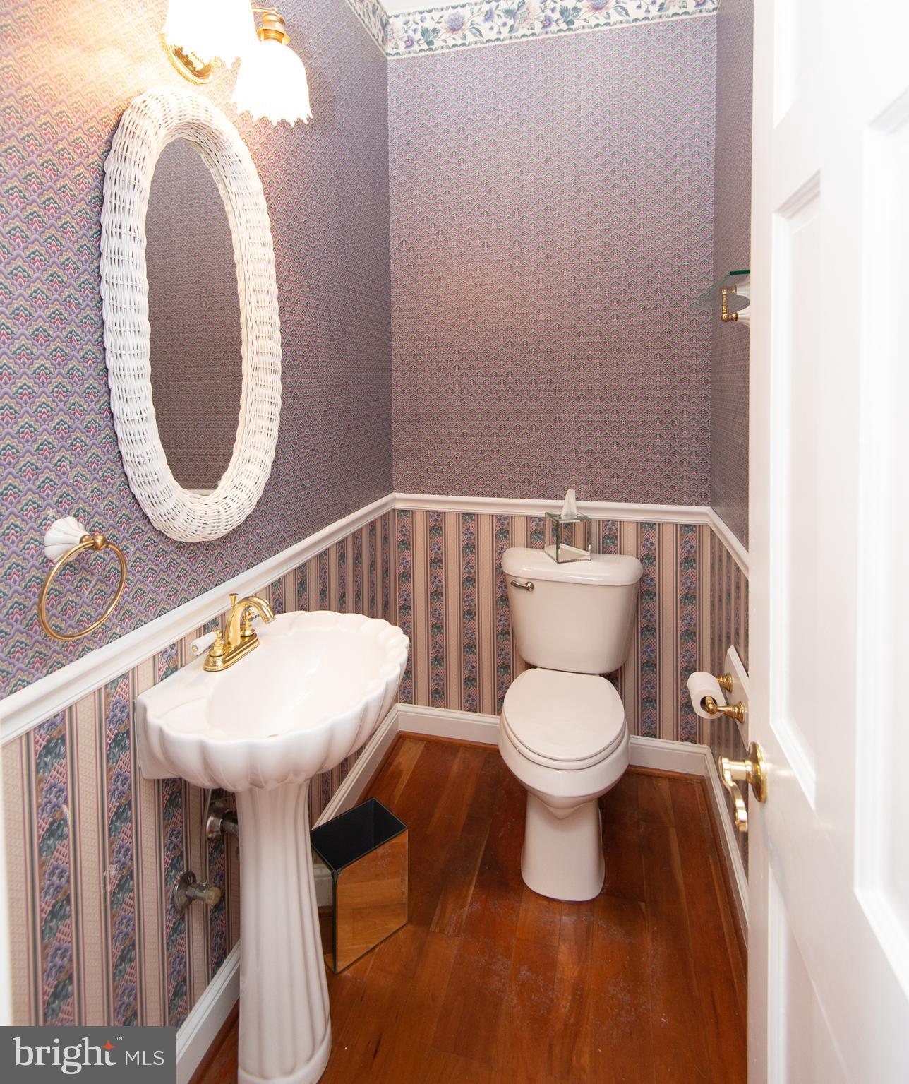 108 Riverside Drive Cambridge, MD 21613 - Photo 33 of 78 1st floor bathroom