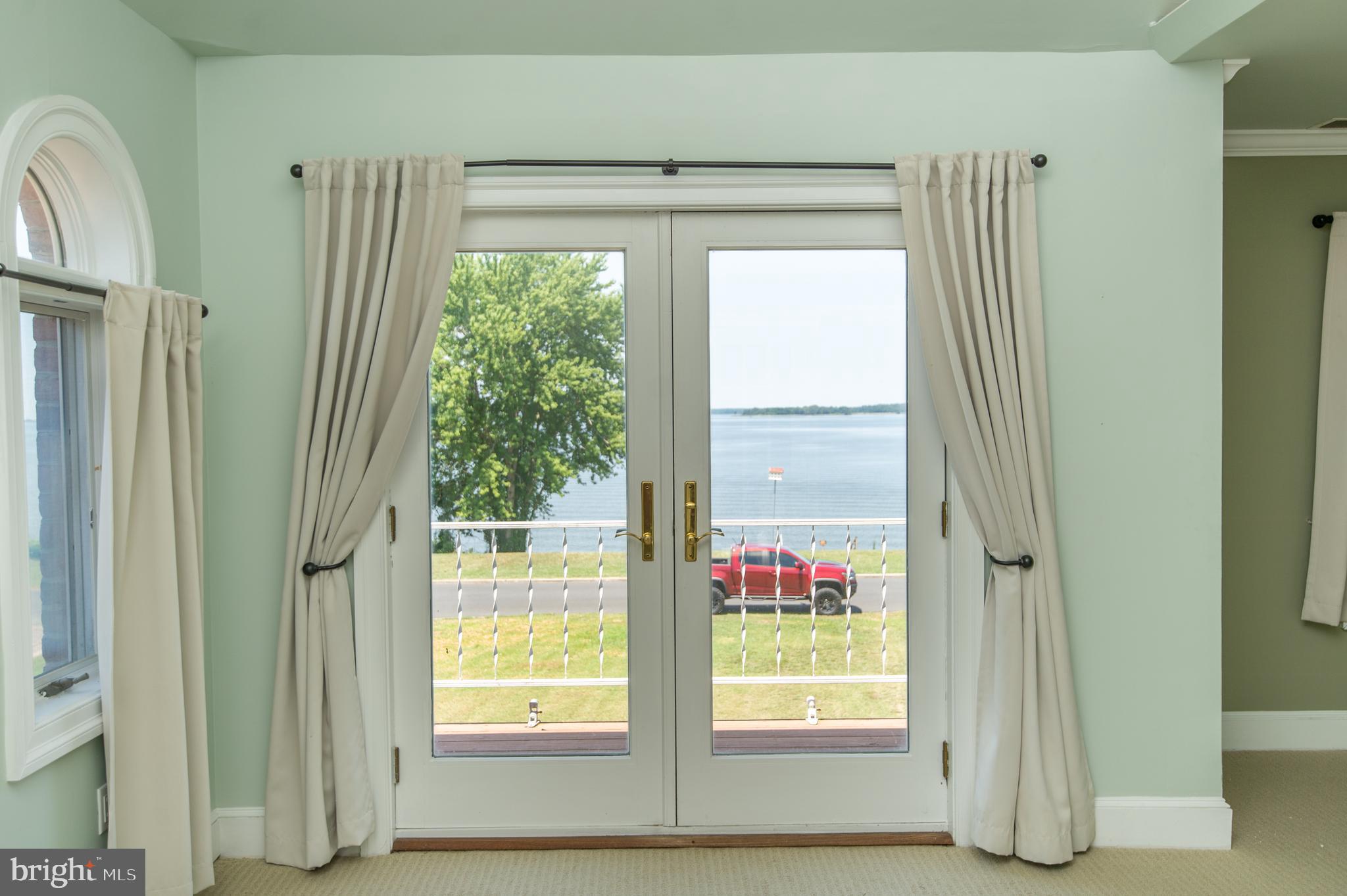 108 Riverside Drive Cambridge, MD 21613 - Photo 43 of 78 master bedroom views