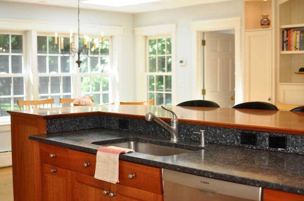 75 Walnut Street Concord, MA 01742 - Photo 13 of 39