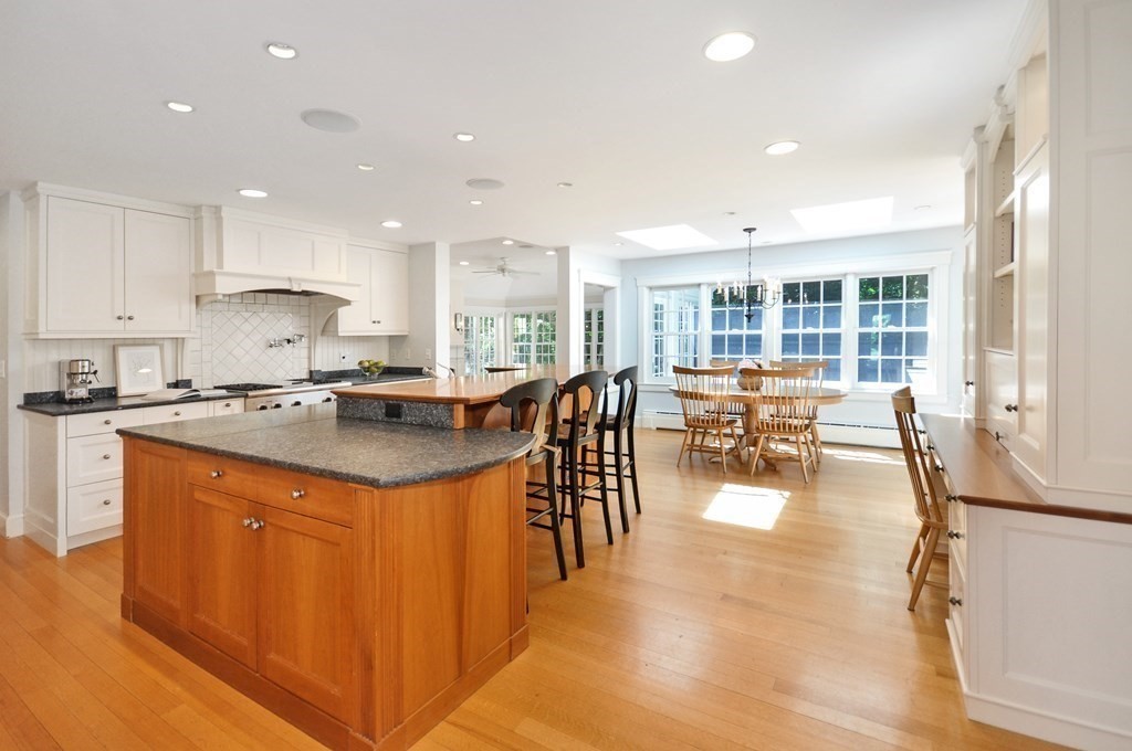 75 Walnut Street Concord, MA 01742 - Photo 9 of 39