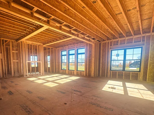 $979,900 | N66W21075 Sweet Clover Drive, Menomonee Falls, WI 53051