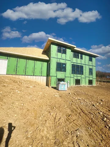 $979,900 | N66W21075 Sweet Clover Drive, Menomonee Falls, WI 53051