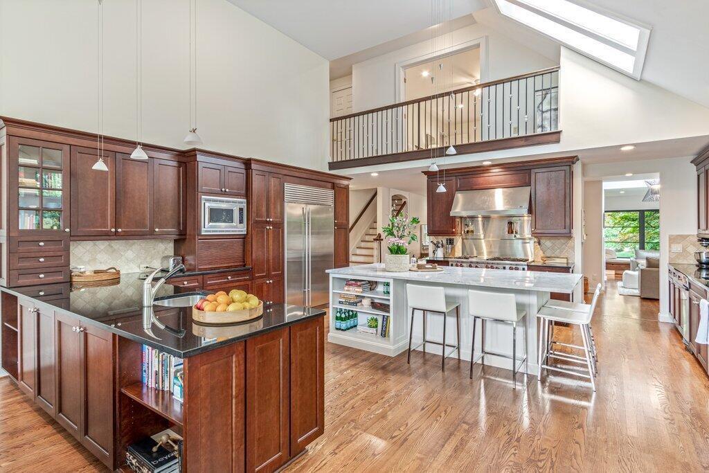 2274 Yorkshire Road Columbus, OH 43221 - Photo 9 of 59 2274 Yorkshire Road-10.jpg-SMALL
