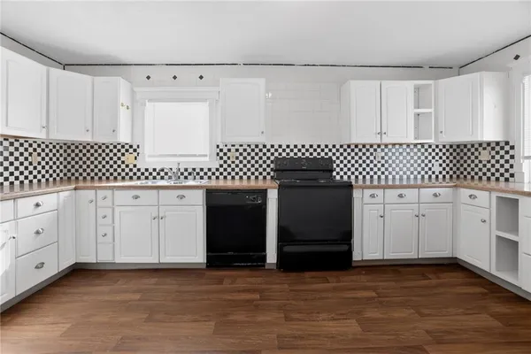 $294,900 | 8016 Holmes Road, Kansas City, MO 64131