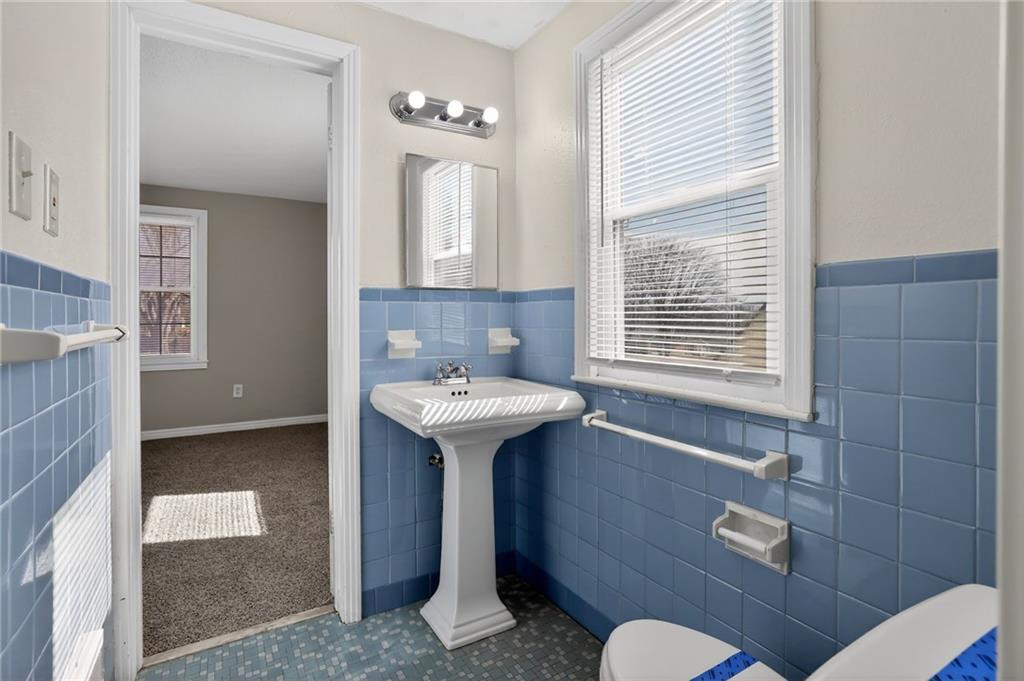 8016 Holmes Road Kansas City, MO 64131 - Photo 30 of 39