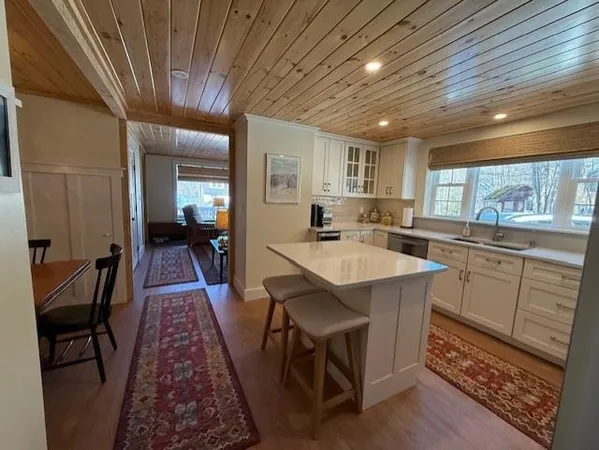 $5,500 | 14 Lake Avenue, Unit 2, Sunapee, NH 03782