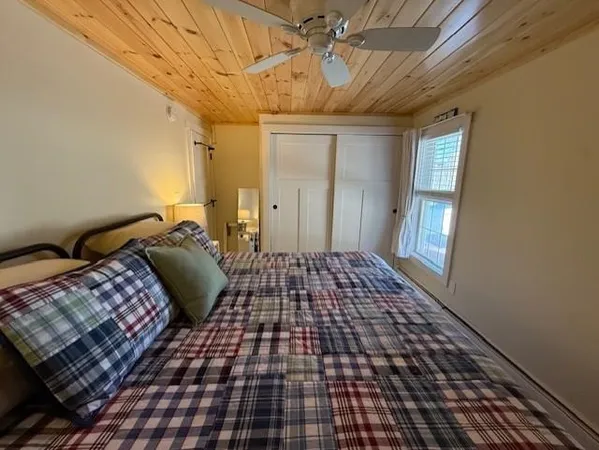 $5,500 | 14 Lake Avenue, Unit 2, Sunapee, NH 03782