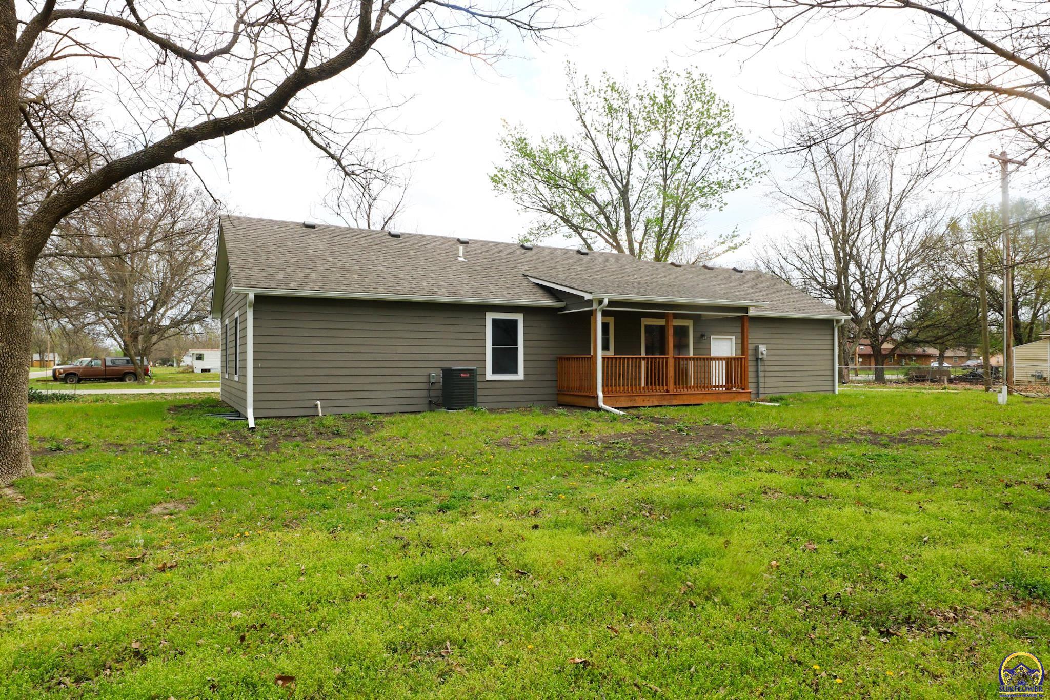702 South 8th Street Burlington, KS 66839 - Photo 59 of 62 Back yard