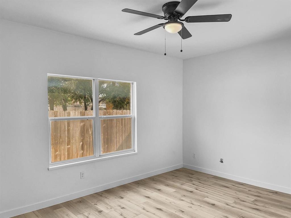 2720 Rochelle Point Irving, TX 75062 - Photo 9 of 21