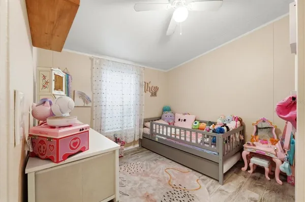 a view of a yard in front of the house