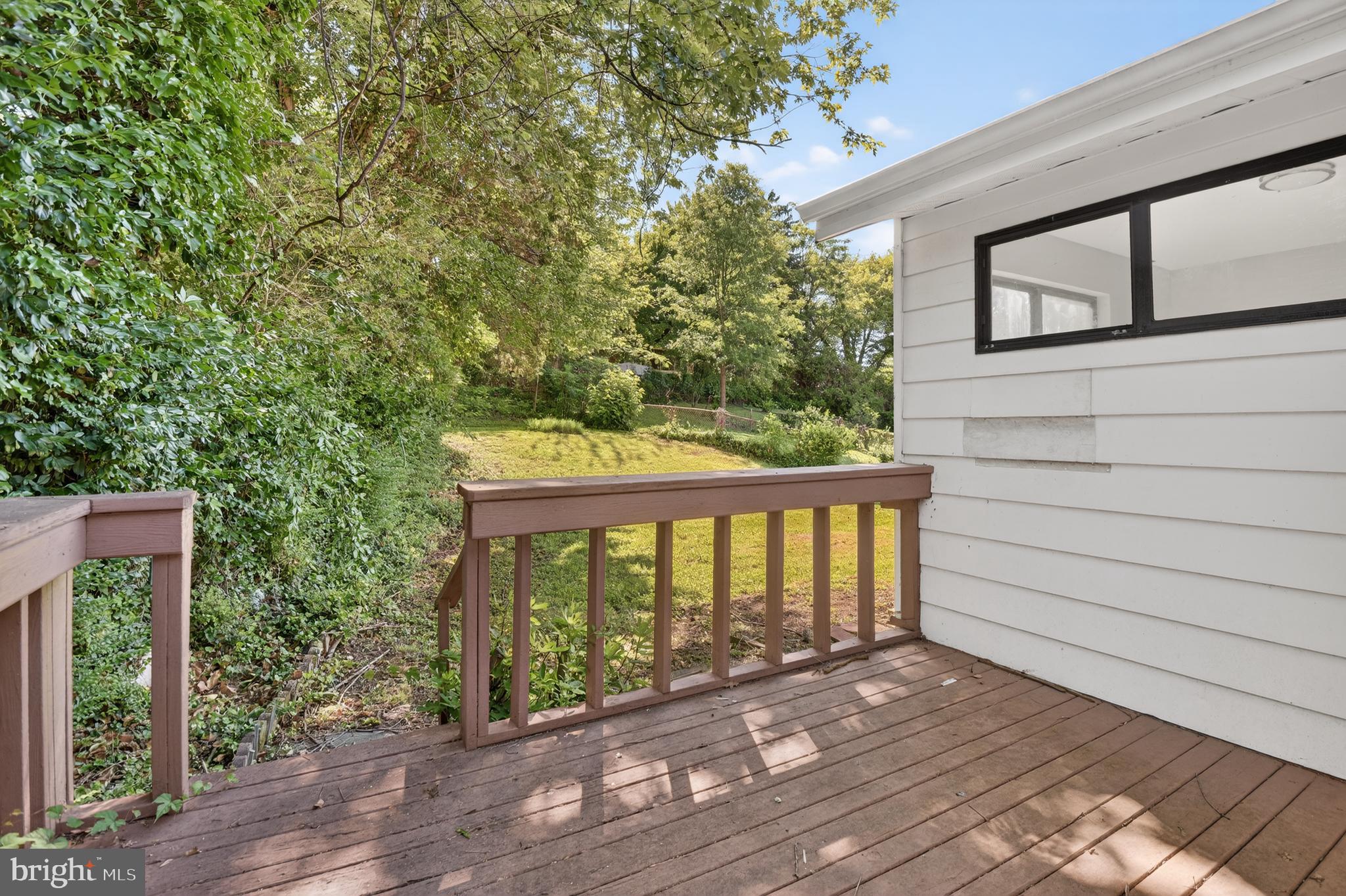 2016 Cascade Road Silver Spring, MD 20902 - Photo 8 of 37