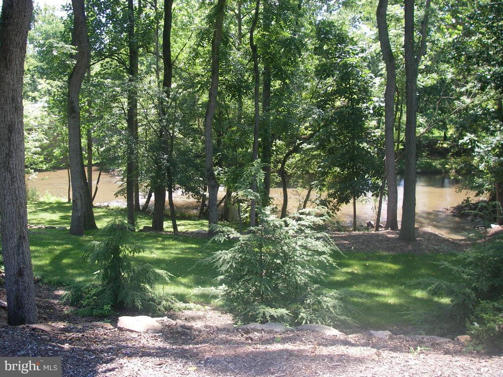 805 Locust Grove Road, Unit 5 Middletown, PA 17057 - Photo 3 of 15 Gallery Image 3