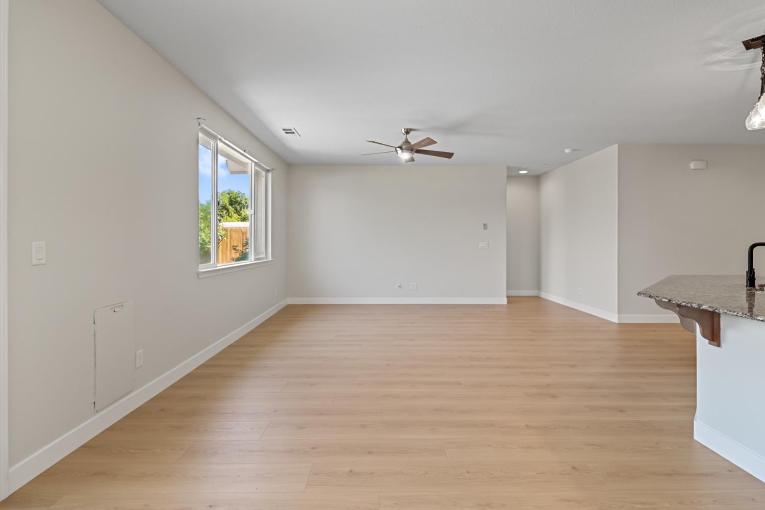 9895 Sheffield Way Elk Grove, CA 95757 - Photo 12 of 49