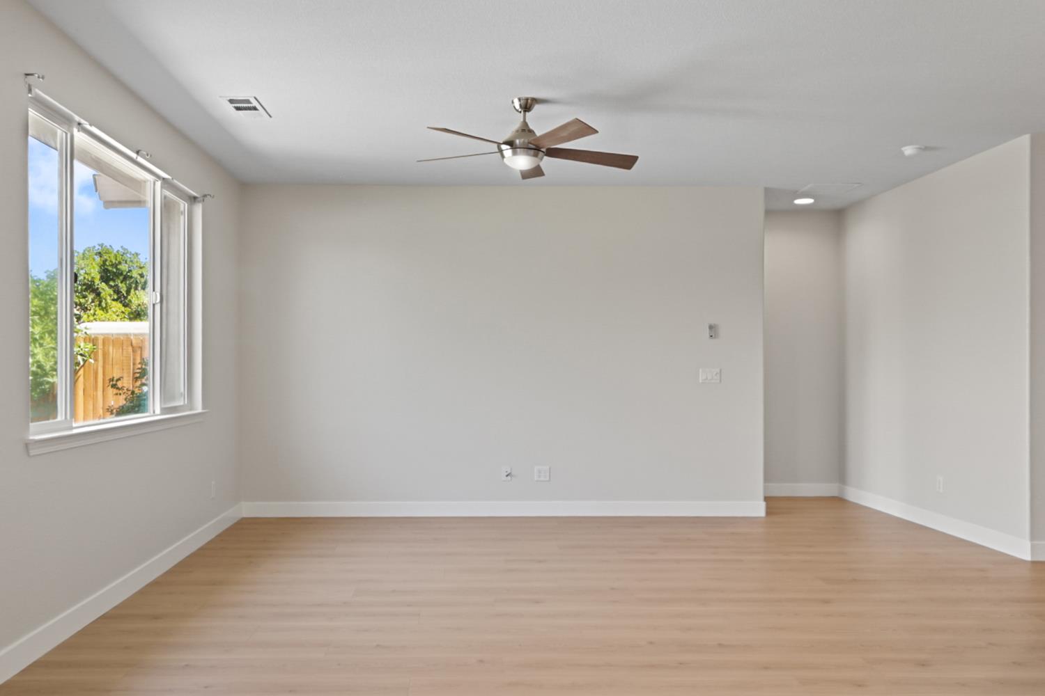 9895 Sheffield Way Elk Grove, CA 95757 - Photo 14 of 49