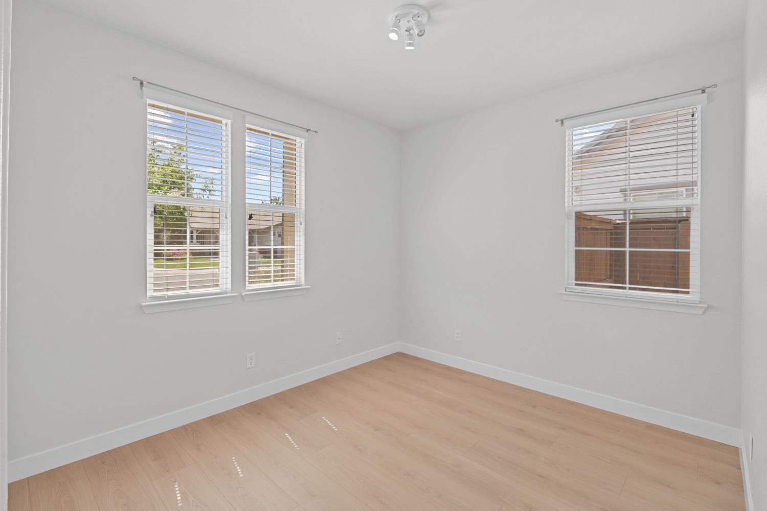 9895 Sheffield Way Elk Grove, CA 95757 - Photo 37 of 49