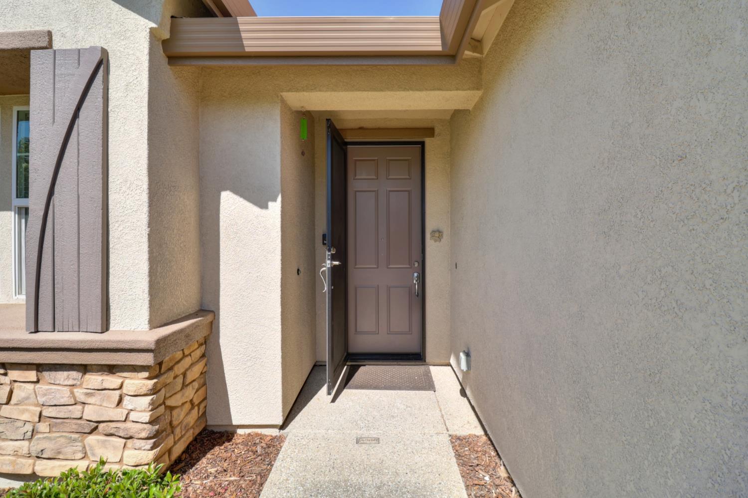 9895 Sheffield Way Elk Grove, CA 95757 - Photo 4 of 49