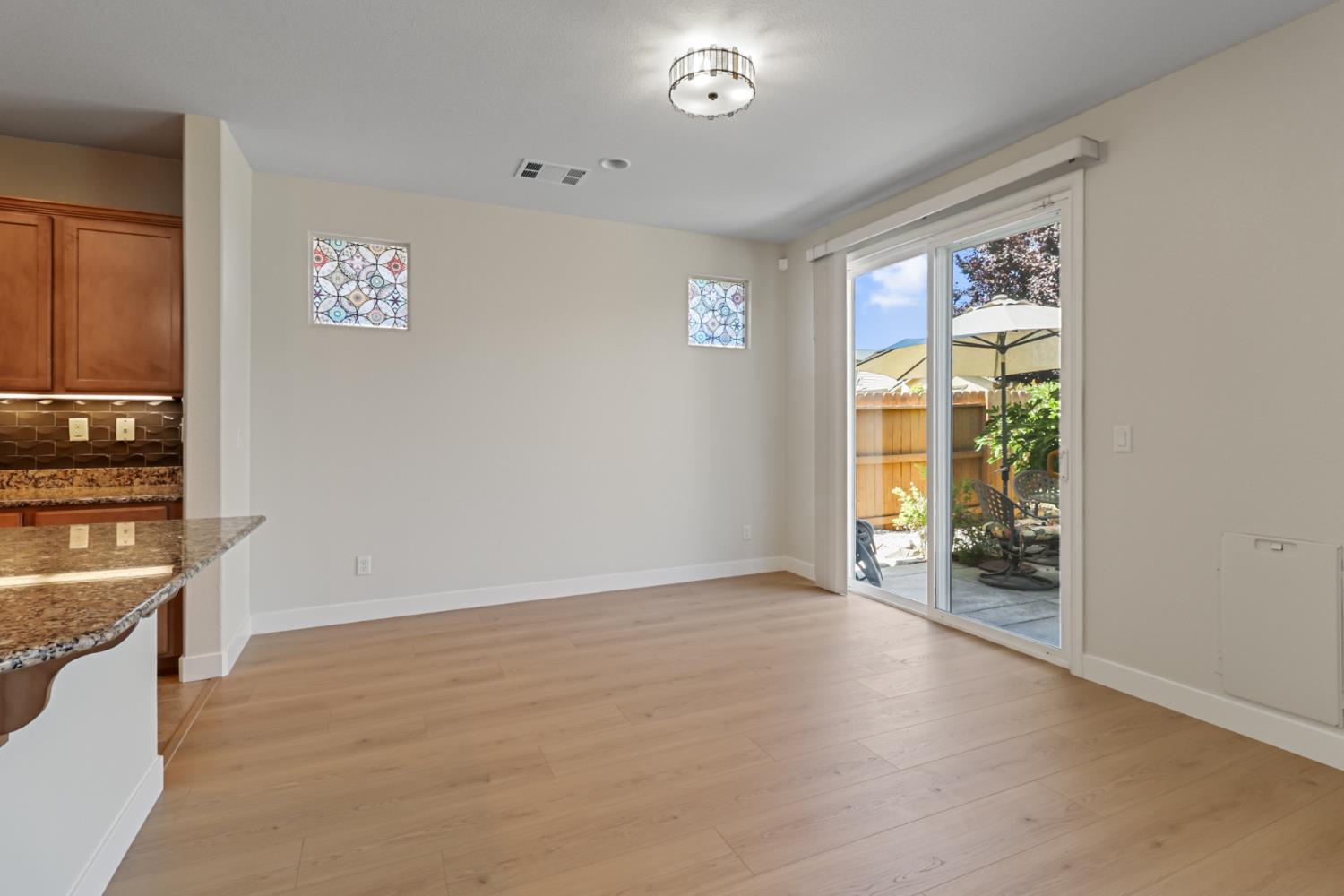 9895 Sheffield Way Elk Grove, CA 95757 - Photo 9 of 49