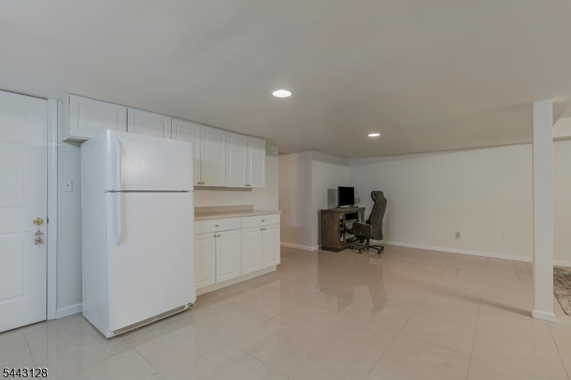 262 Marcia Way Bridgewater, NJ 08807 - Photo 26 of 40