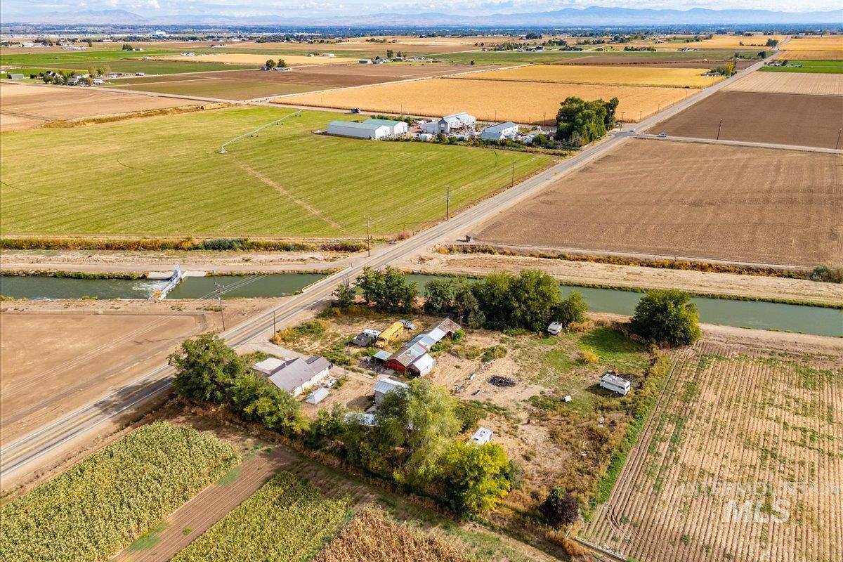 19241 West Homedale Road Caldwell, ID 83607 - Photo 6 of 35 Aerial view of property's location featuring large plots for crops and rural landscape