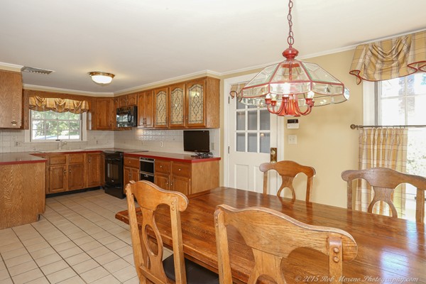 2 Harwick Road Wakefield, MA 01880 - Photo 3 of 30 Gallery Image 3