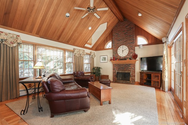 2 Harwick Road Wakefield, MA 01880 - Photo 9 of 30 Gallery Image 9
