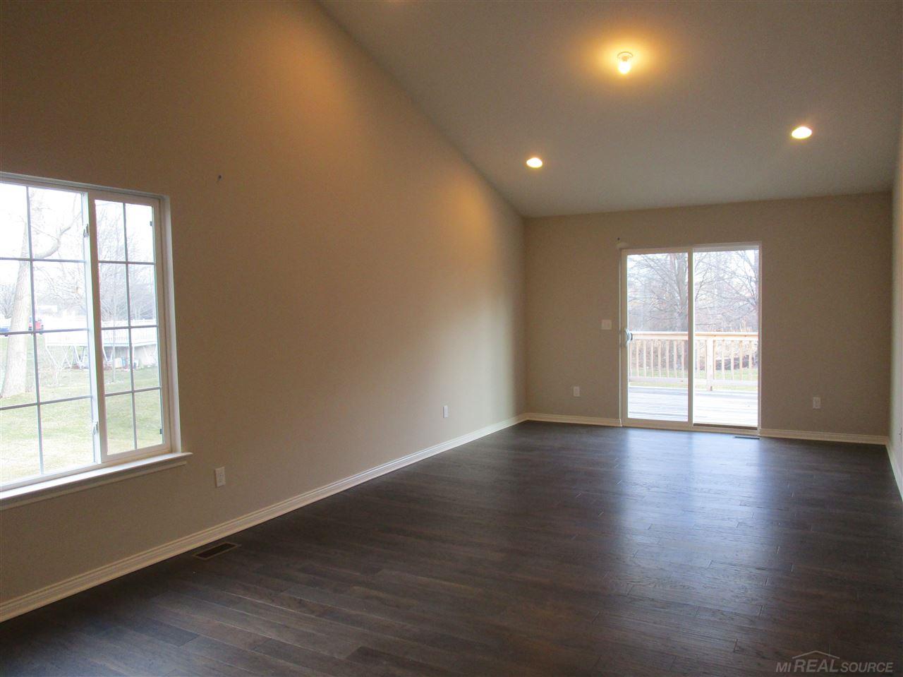 47392 Mariners New Baltimore, MI 48051 - Photo 3 of 14
