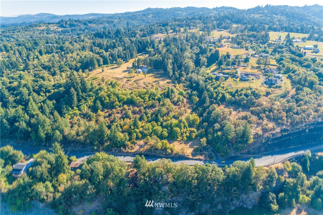 245 Risley Road, Unit 3 Kelso, WA 98626 - Photo 8 of 25 Gallery Image 8