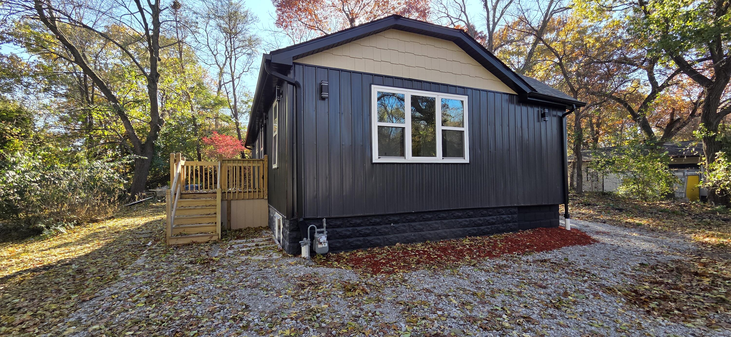 7325 Locust Avenue Gary, IN 46403 - Photo 118 of 136 3000x1386