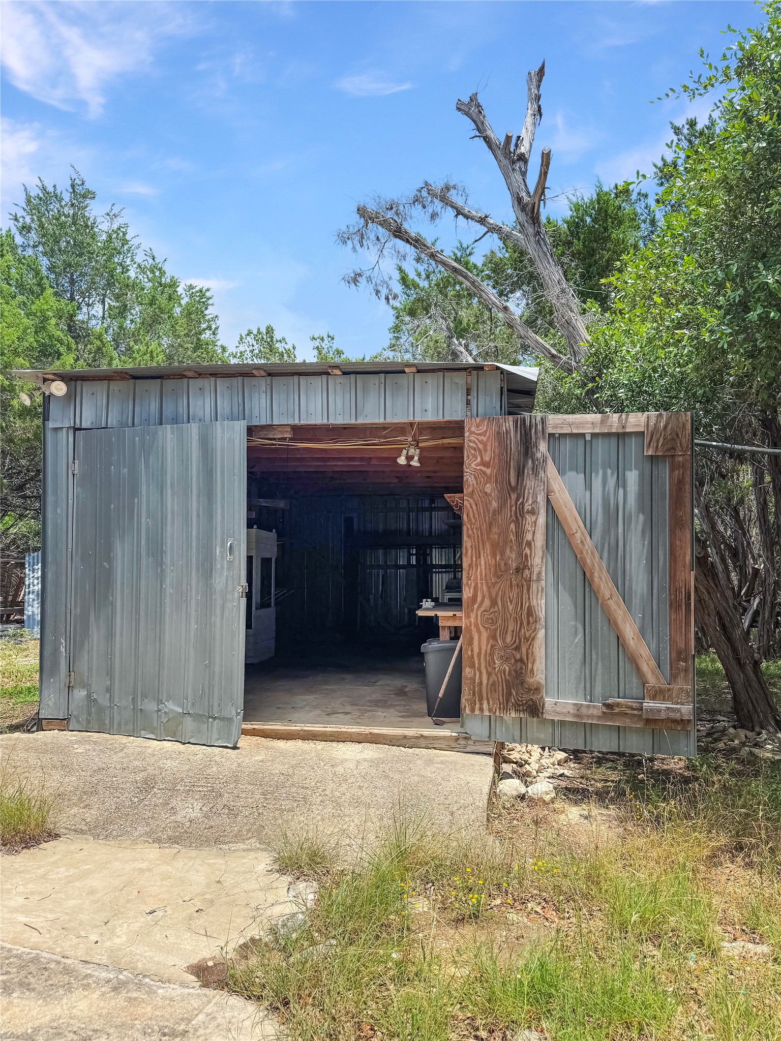 1101 Days End Road Wimberley, TX 78676 - Photo 20 of 24